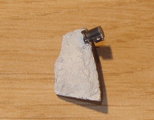 Appliquer du putty s'il reste des trous Appliquer du putty s'il reste des trous