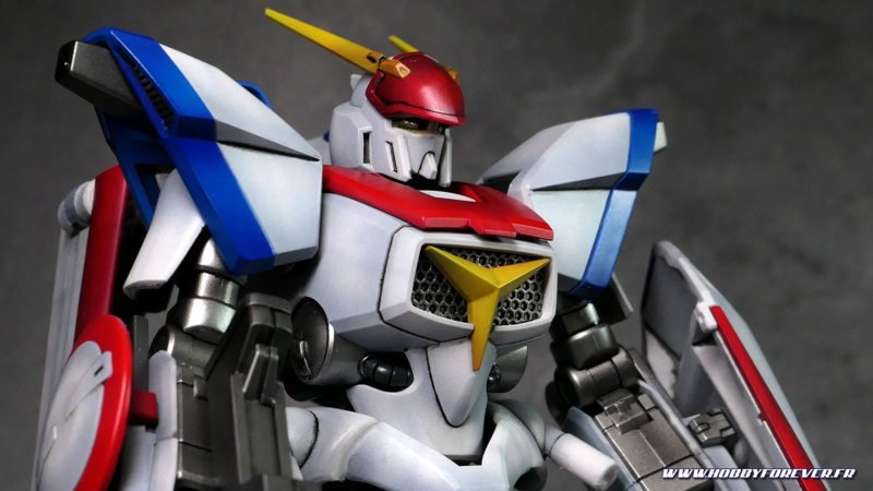 J'ai fait le choix de la visière qui laissait apparaitre davantage les yeux. Ceux-ci ont été peint avec une base chrome et du Clear Yellow. J'ai fait le choix de la visière qui laissait apparaitre davantage les yeux. Ceux-ci ont été peint avec une base chrome et du Clear Yellow.