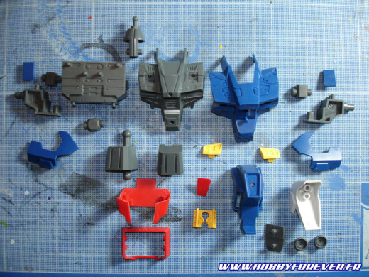 HG RX-105 Xi Gundoom - Out of Box HG RX-105 Xi Gundoom - Out of Box