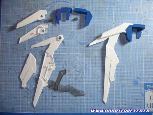 HG RX-105 Xi Gundoom - Out of Box HG RX-105 Xi Gundoom - Out of Box