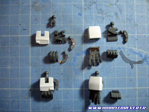 HG RX-105 Xi Gundoom - Out of Box HG RX-105 Xi Gundoom - Out of Box