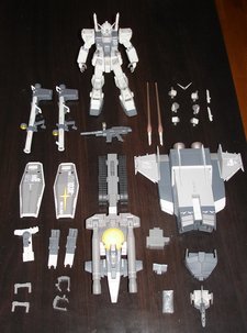 Le G3 Gundam et tous ses accessoires Le G3 Gundam et tous ses accessoires