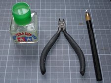 Tutoriel "No Paint" 1 - Améliorer facilement une maquette Gundam sortie de boite Tutoriel "No Paint" 1 - Améliorer facilement une maquette Gundam sortie de boite