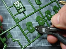 Tutoriel "No Paint" 1 - Améliorer facilement une maquette Gundam sortie de boite Tutoriel "No Paint" 1 - Améliorer facilement une maquette Gundam sortie de boite