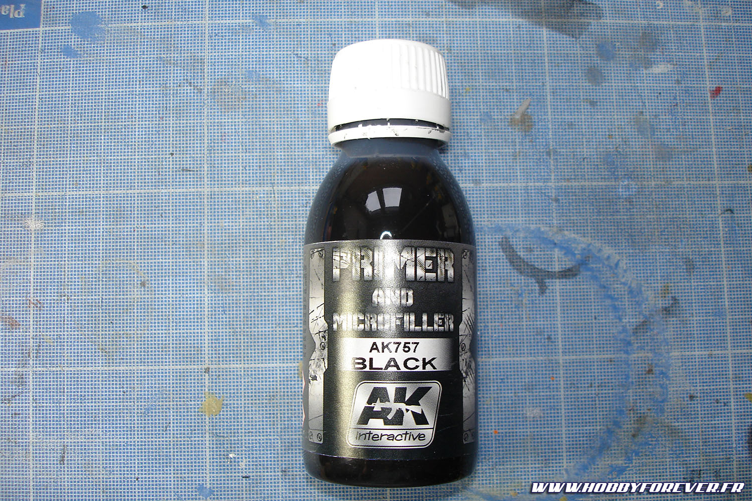 La sous-couche noire + review du Primer & Microfiller BLACK de AK Interactive La sous-couche noire + review du Primer & Microfiller BLACK de AK Interactive