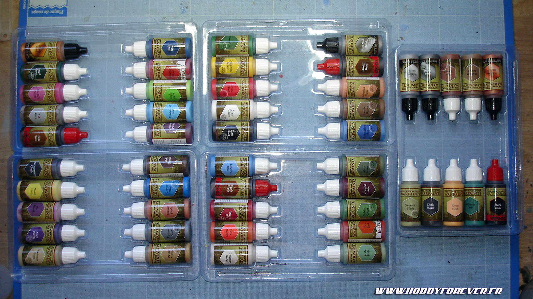 Avec 50 pots de peinture, il y a de quoi faire ! Avec 50 pots de peinture, il y a de quoi faire !