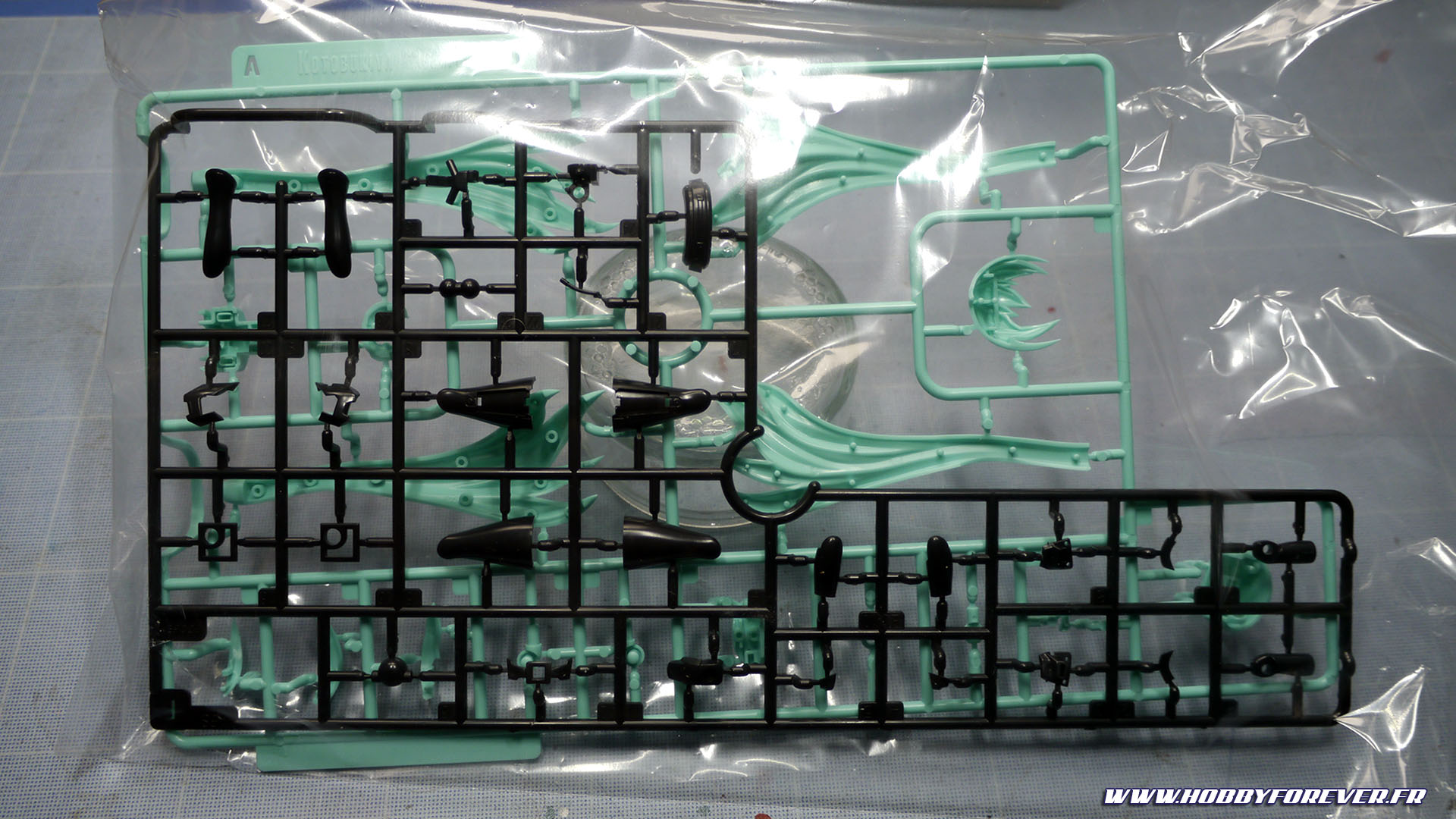 Unboxing - Frame Music Girl Hatsune Miku par Kotobukiya