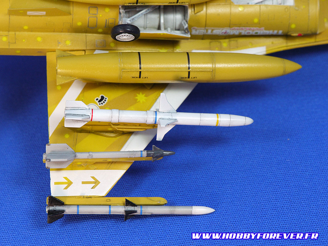 F-16CJ Fighting Falcon "Idol Master" 1/72 F-16CJ Fighting Falcon "Idol Master" 1/72