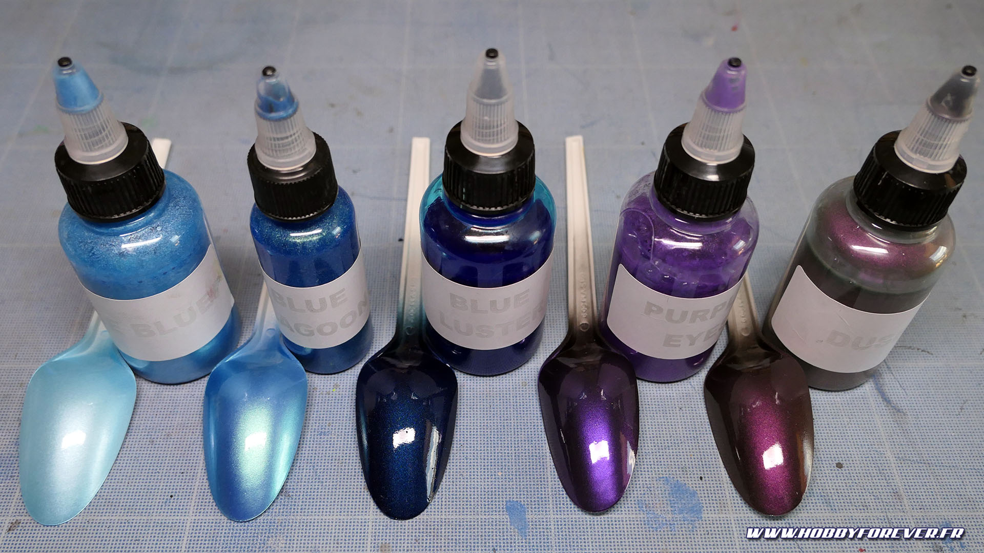 Ice Blue / Blue Lagoon / Blue Luster / Purple Eyes / Dusk avec vernis auto