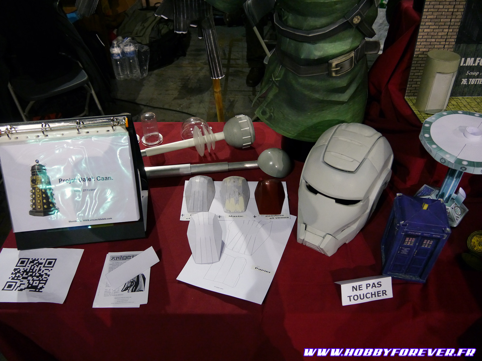 Oeil du Dalek et casque Ironman par Izamu Oeil du Dalek et casque Ironman par Izamu
