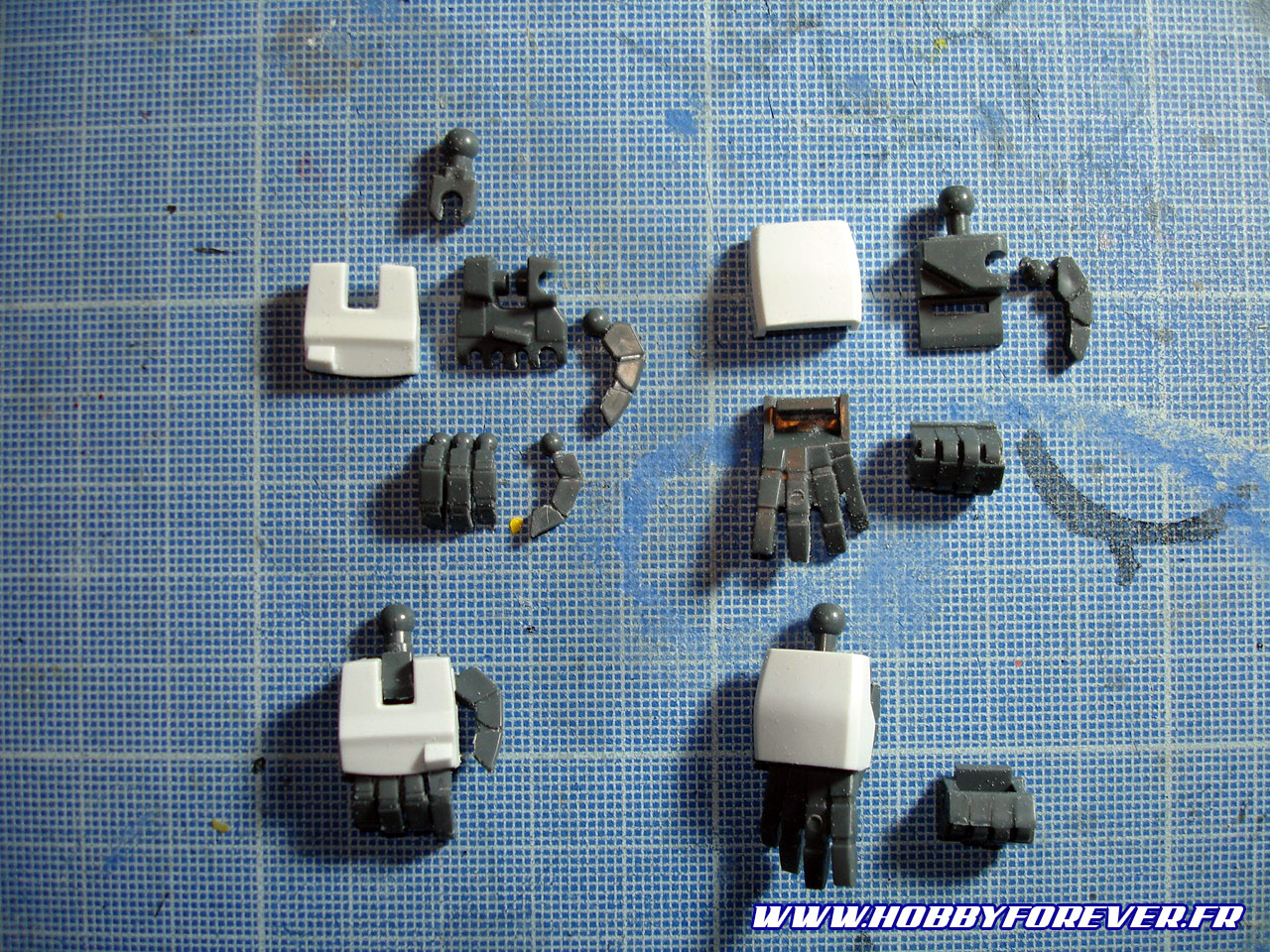 HG RX-105 Xi Gundoom - Out of Box HG RX-105 Xi Gundoom - Out of Box