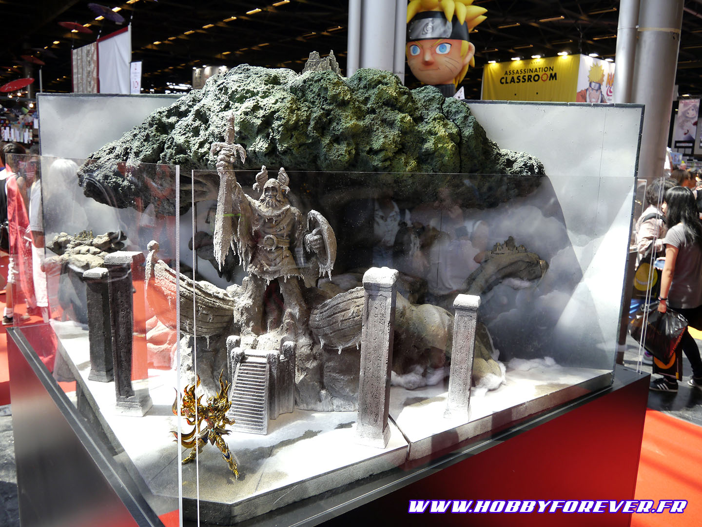 Diorama Saint Seiya sur le stand Tamashii Nation Diorama Saint Seiya sur le stand Tamashii Nation