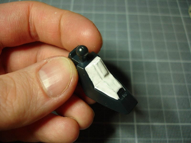 Tutoriel "No Paint" 1 - Améliorer facilement une maquette Gundam sortie de boite Tutoriel "No Paint" 1 - Améliorer facilement une maquette Gundam sortie de boite