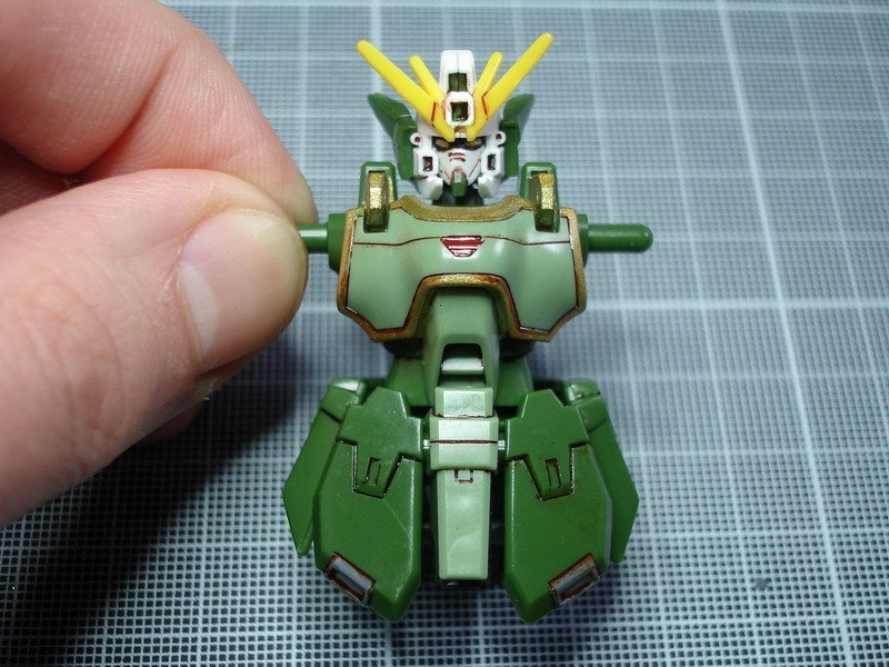 Tutoriel "No Paint" 1 - Améliorer facilement une maquette Gundam sortie de boite Tutoriel "No Paint" 1 - Améliorer facilement une maquette Gundam sortie de boite