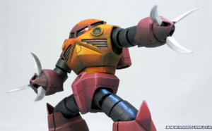 HGUC Char's Z'gok dans un style "illustration"