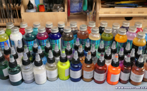 Les peintures solvantées pour aérographe Graphic et Sparkle de StardustColors Les peintures solvantées pour aérographe Graphic et Sparkle de StardustColors