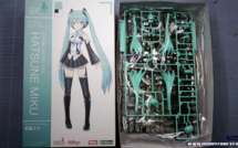 Unboxing - Frame Music Girl Hatsune Miku par Kotobukiya